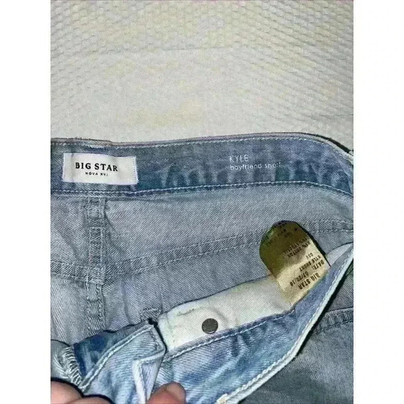Big Star Kyle Boyfriend Denim Jean Shorts Size 28 Daisy Dukes - Picture 2 of 6